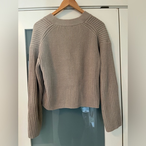 H&M Thick Ribbed Cropped Cardigan - Picture 2 of 3